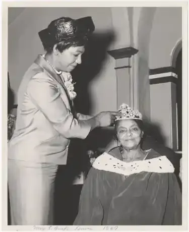 Louise C. Stokes being crowned Ohio Mother of the Year in 1969.